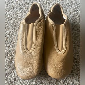 Revolution Jazz Shoes - tan color, kids size 5 (big girl).